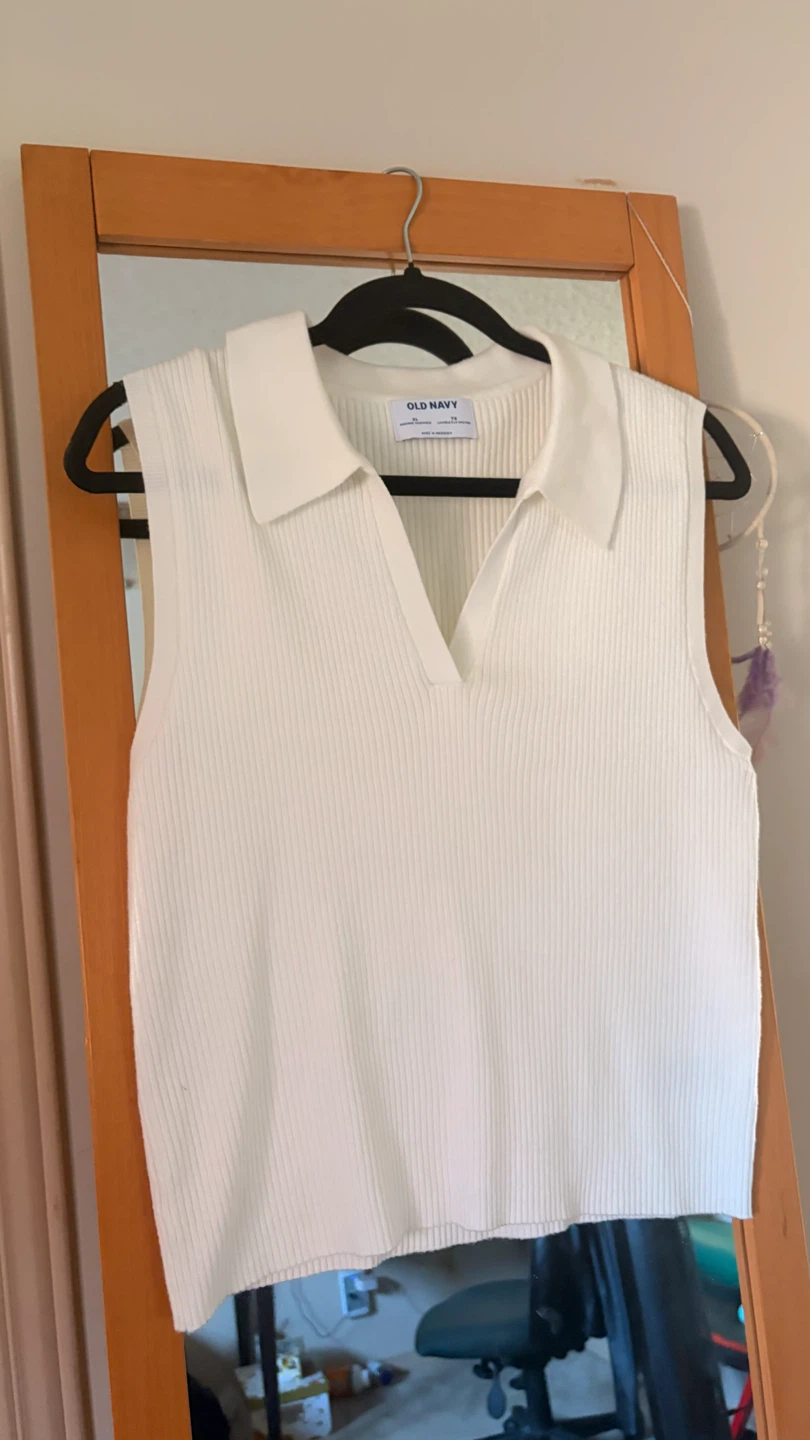 Old Navy White Sleeveless Collared Sweater Vest XL