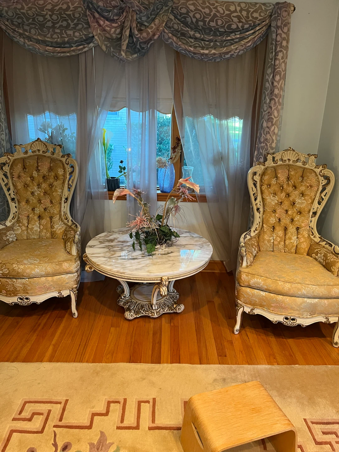 Vintage Ornate Table Lamps with Figures - photo 4