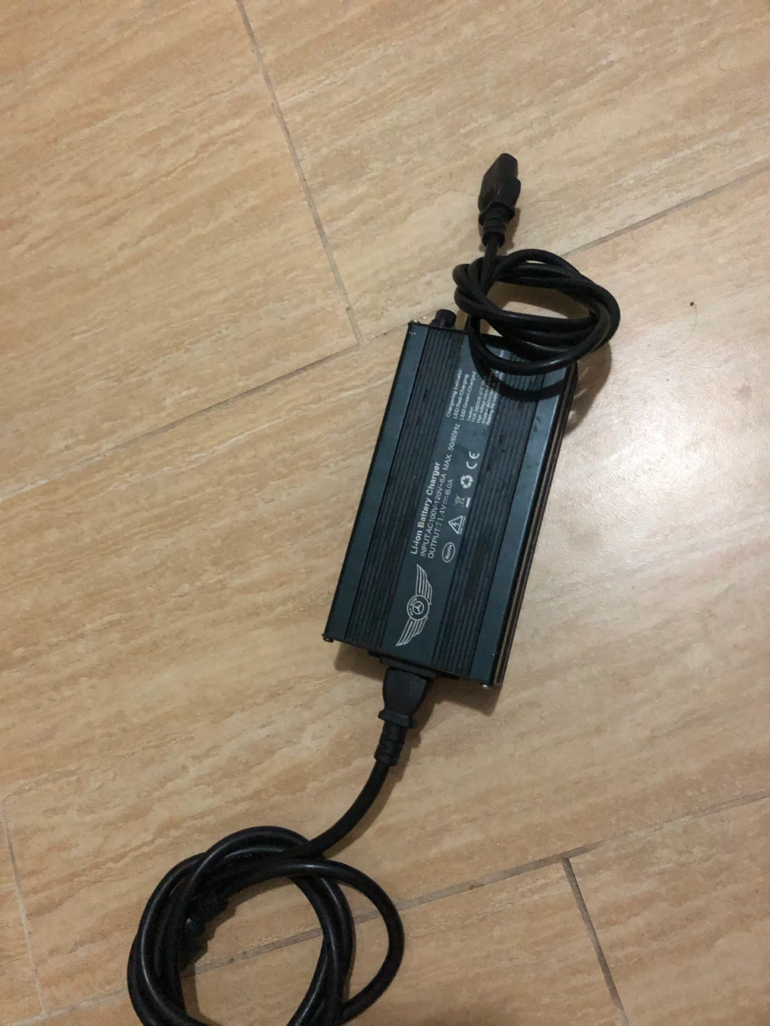 Lithium Battery Charger - photo 2