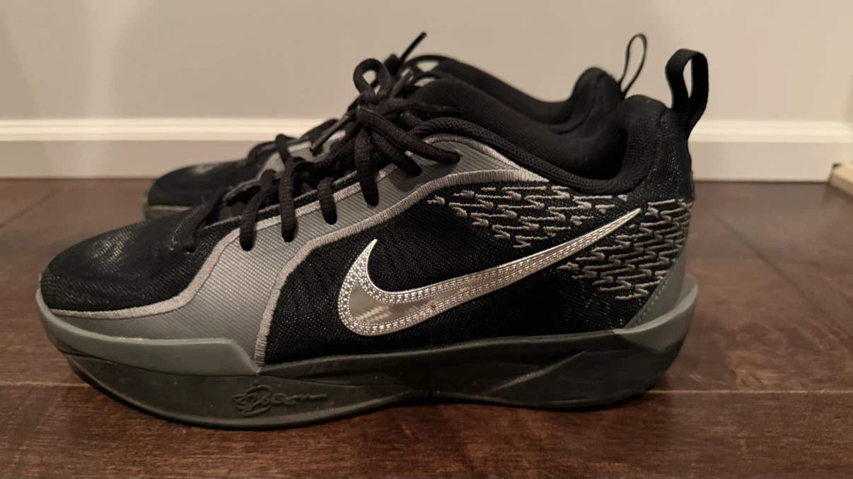 Nike Basketball Shoes - Sabrina 1s Size 7 Unisex Grade School - photo 2