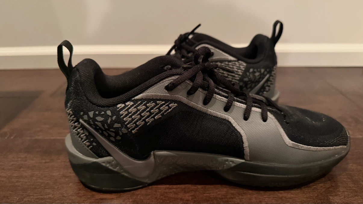 Nike Basketball Shoes - Sabrina 1s Size 7 Unisex Grade School - photo 4