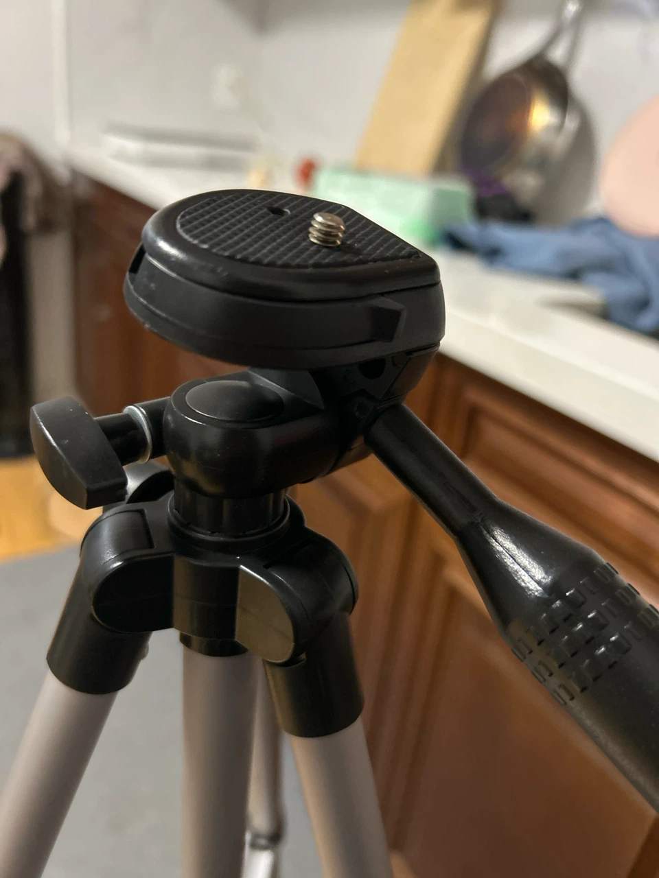 Portable Tripod with Carrying Bag - photo 3