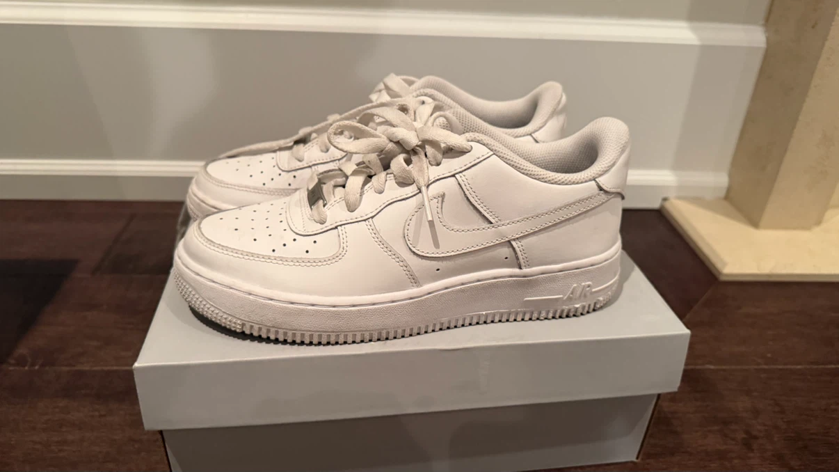 Nike Air Force 1 Low White Sneakers Size 7 Boys - photo 2