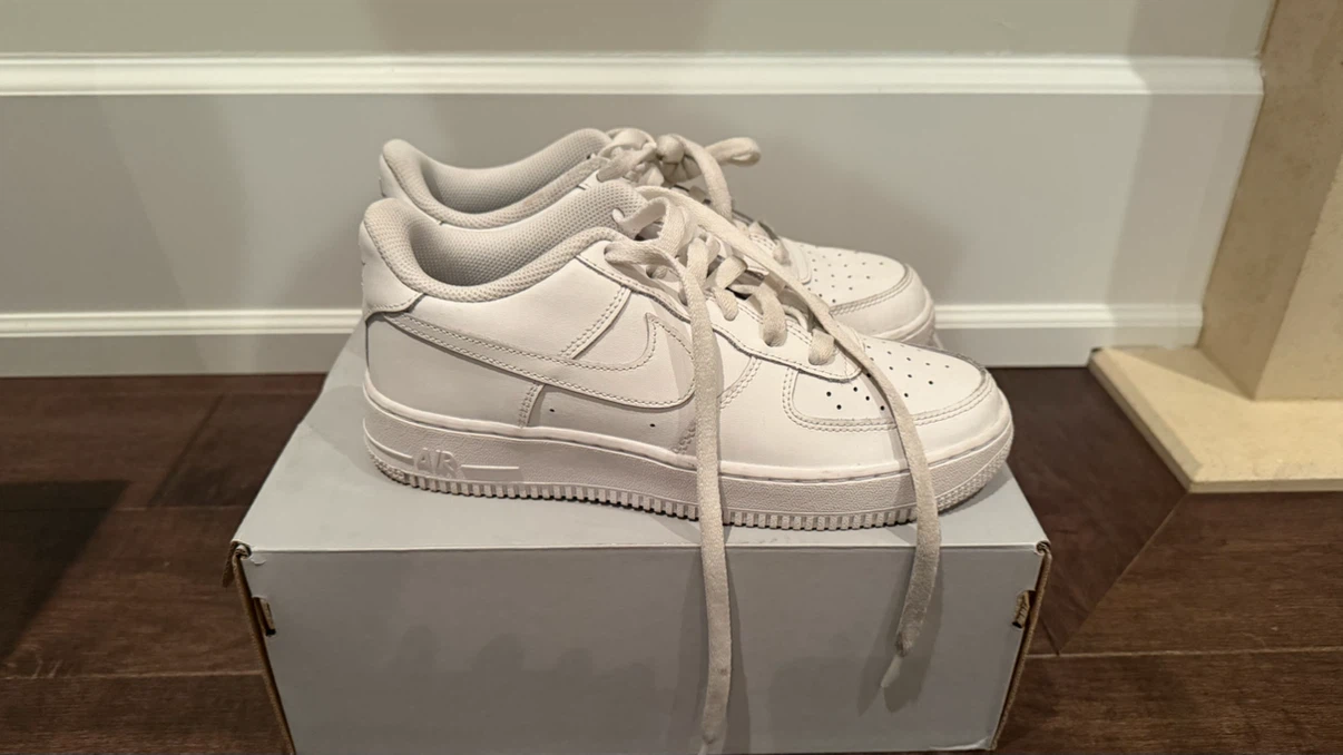 Nike Air Force 1 Low White Sneakers Size 7 Boys - photo 3