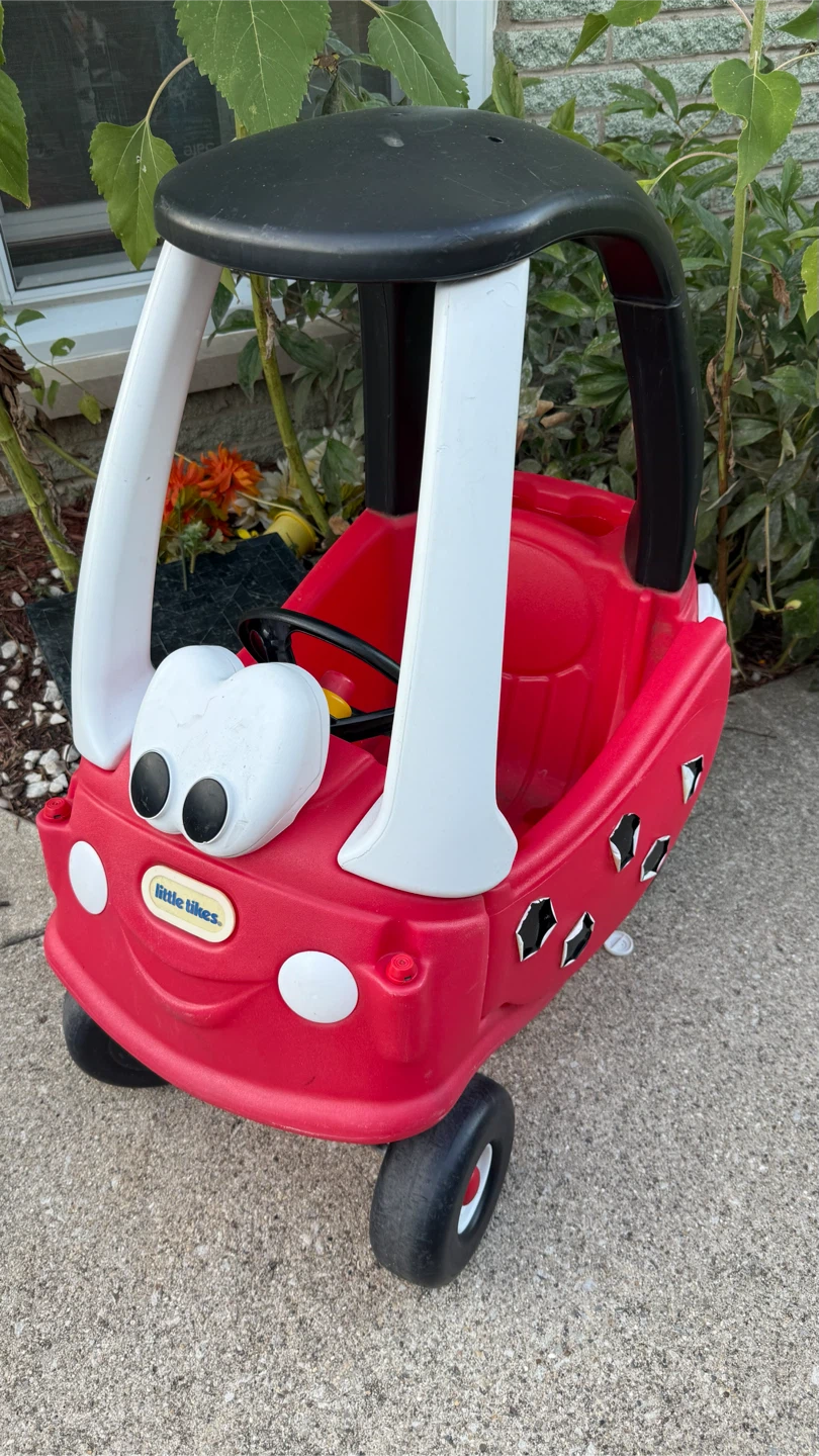 Little Tikes Cozy Coupe Ride-On Toy Car check more pictures - photo 2
