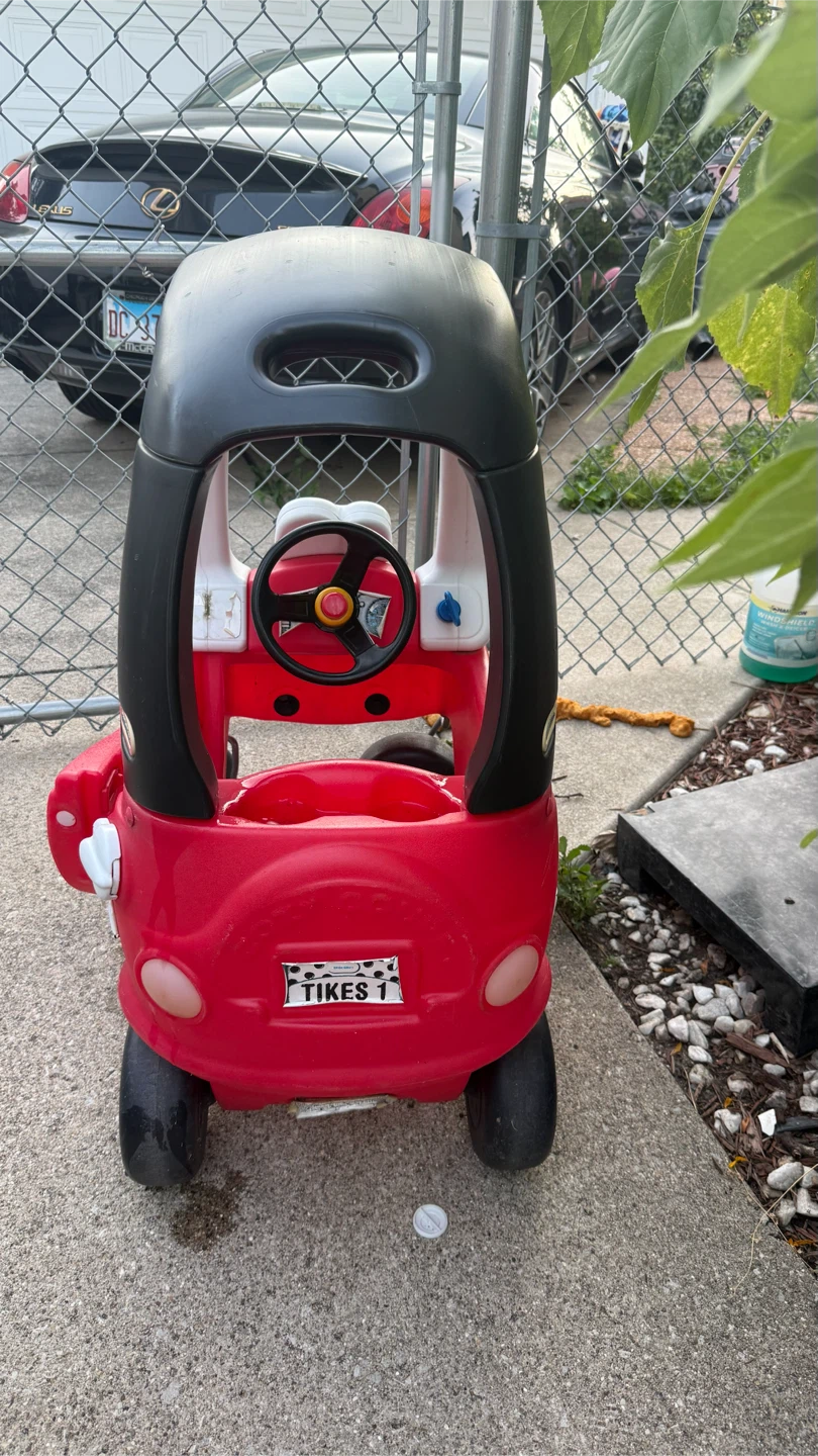 Little Tikes Cozy Coupe Ride-On Toy Car check more pictures - photo 5