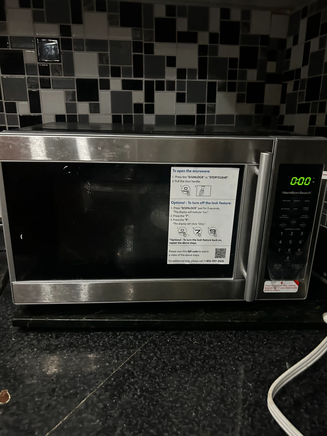 Hamilton Beach Microwave Oven - photo 2