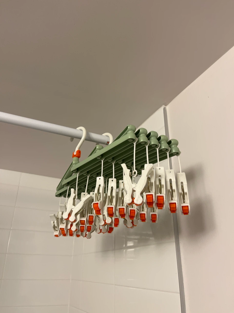 Collapsible Drying Rack with 20 Clips - photo 3