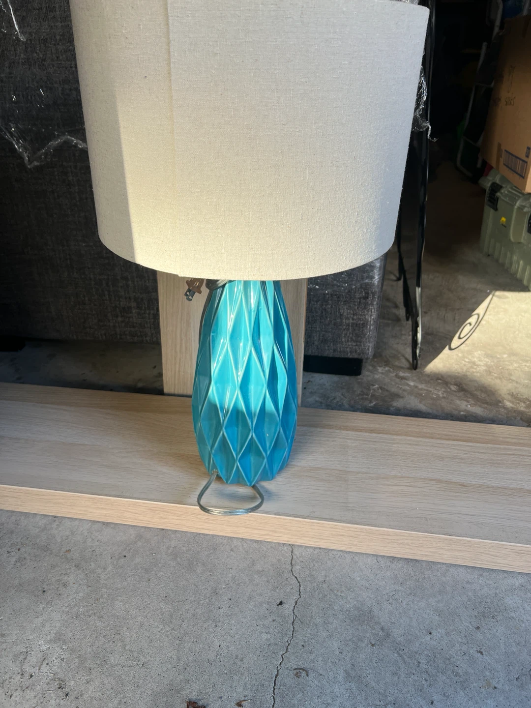 Teal Diamond Ceramic Table Lamp with Cream Shade - photo 2