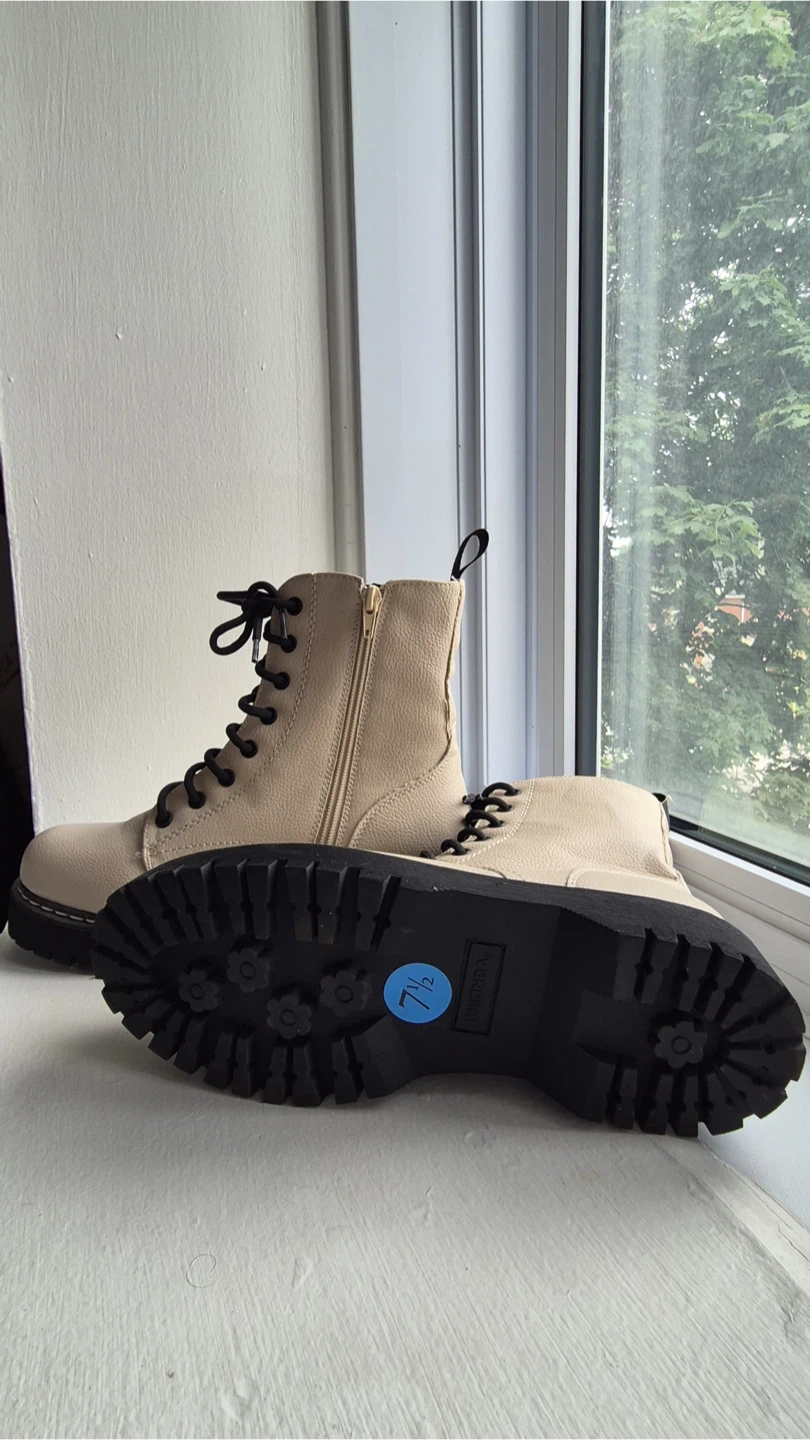 Beige Lace-up Boots - photo 3
