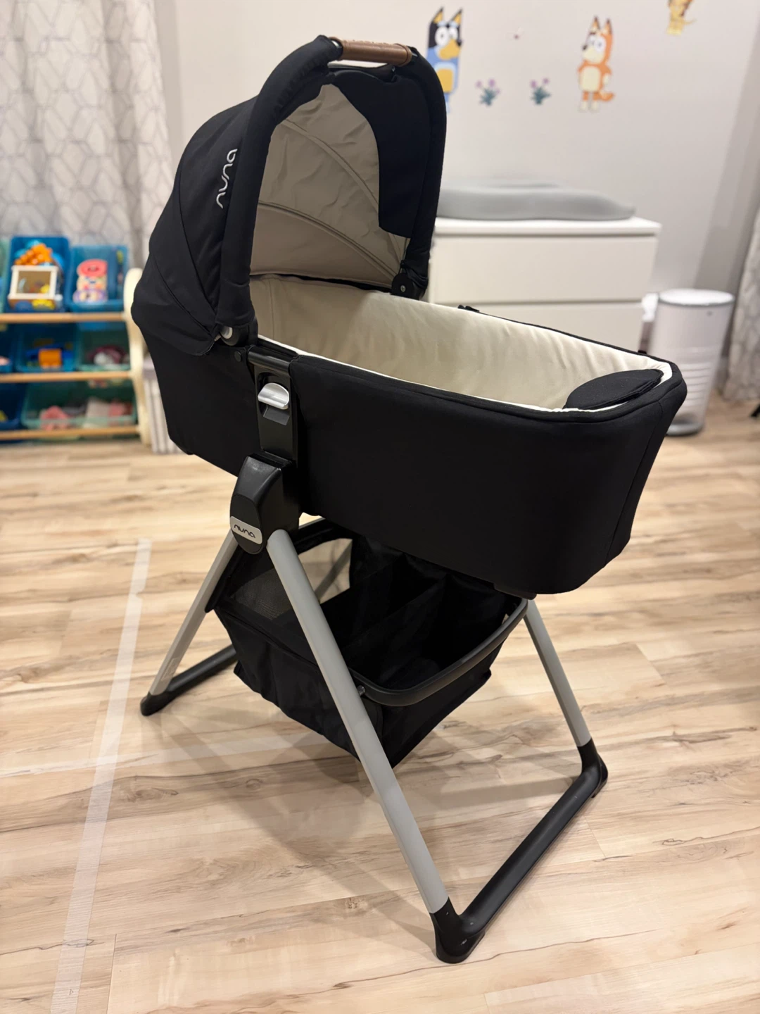 Nuna SWIV + TRIV Bassinet with Stand (Stroller Attachment)