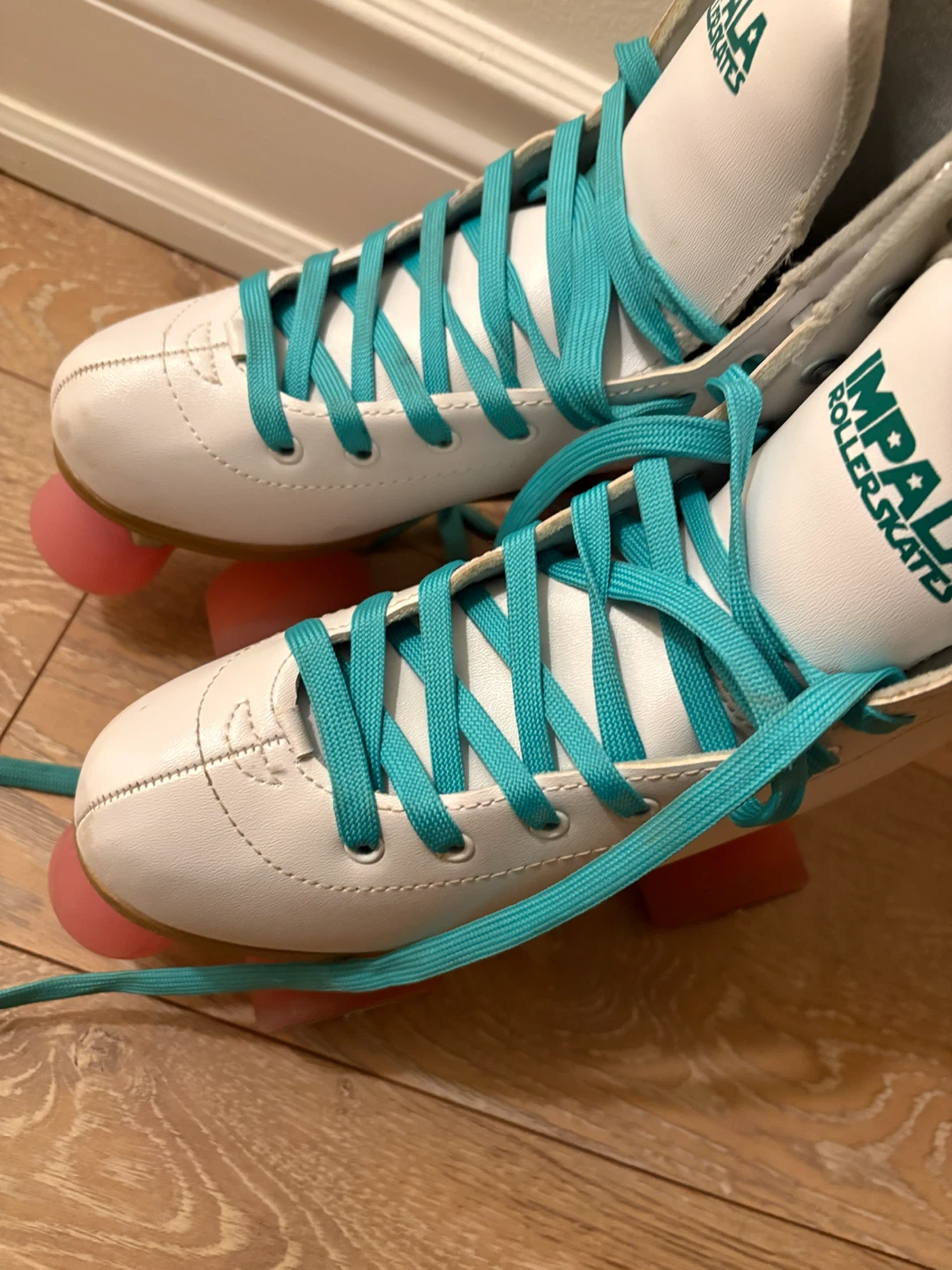 Impala White Roller Skates with Teal Laces - photo 4