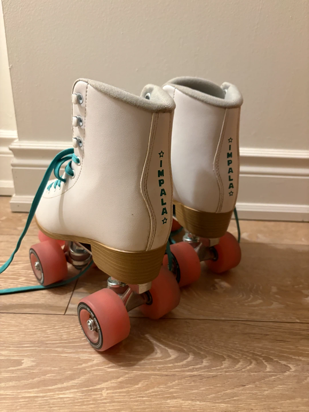 Impala White Roller Skates with Teal Laces - photo 5