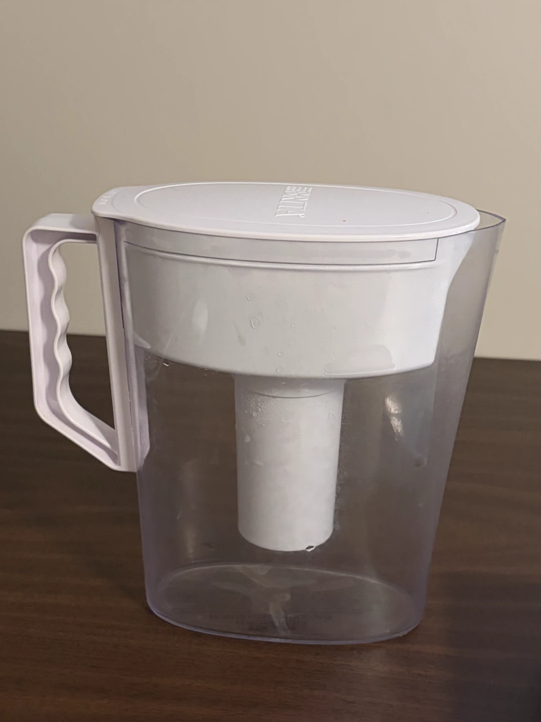 Brita Water Filter Pitcher with 3 Replacement Filters - photo 3