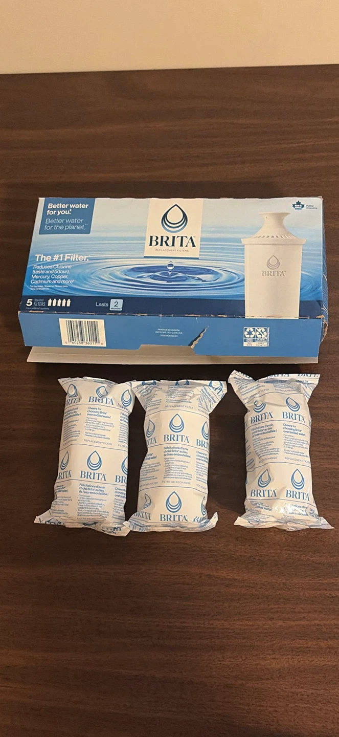 Brita Water Filter Pitcher with 3 Replacement Filters - photo 4