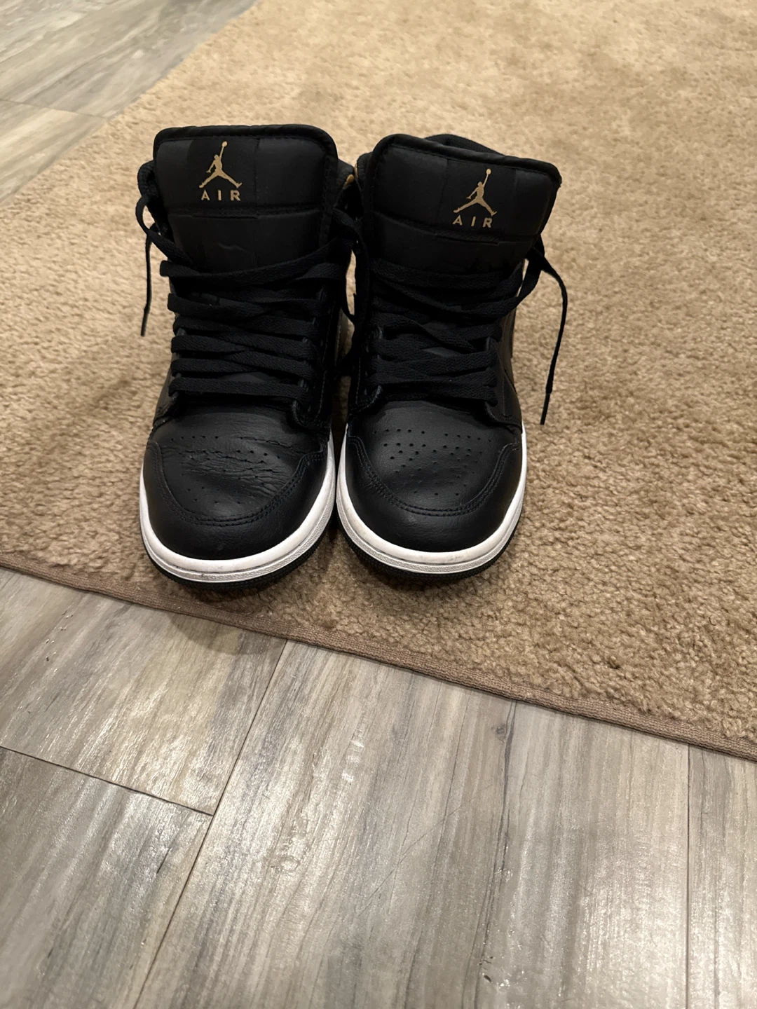 Air Jordan 1 Mid SE Black Gold Sneakers - photo 2