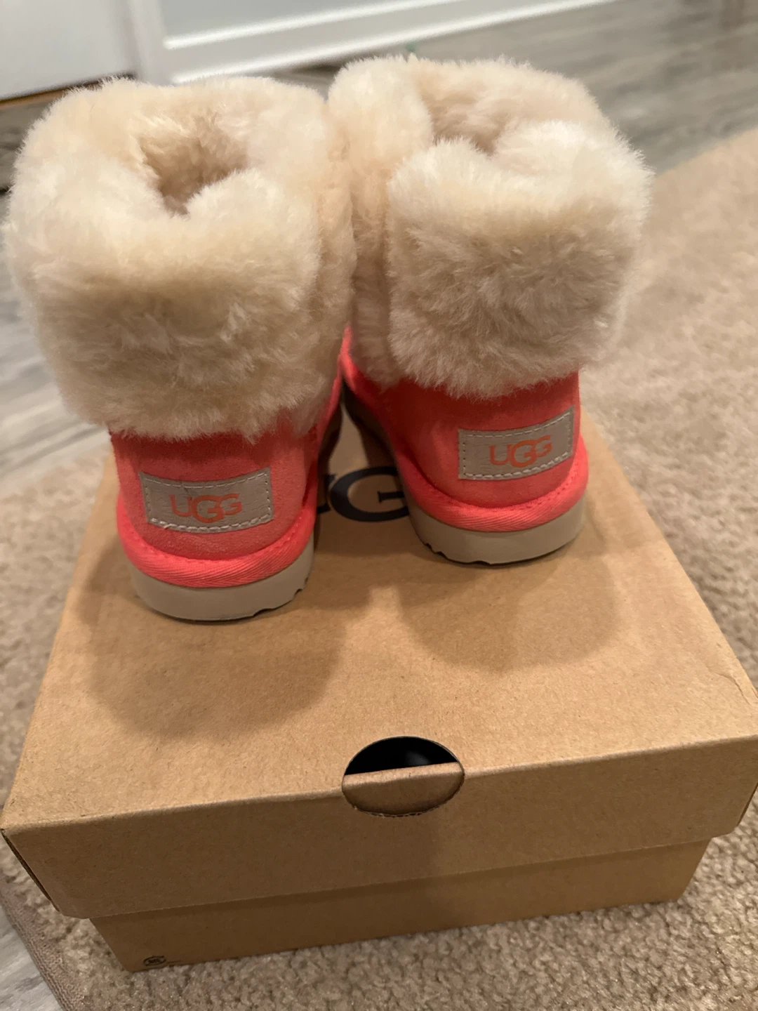 UGG T Saniya Shearling Boots Toddler Size 8 Coral - photo 3