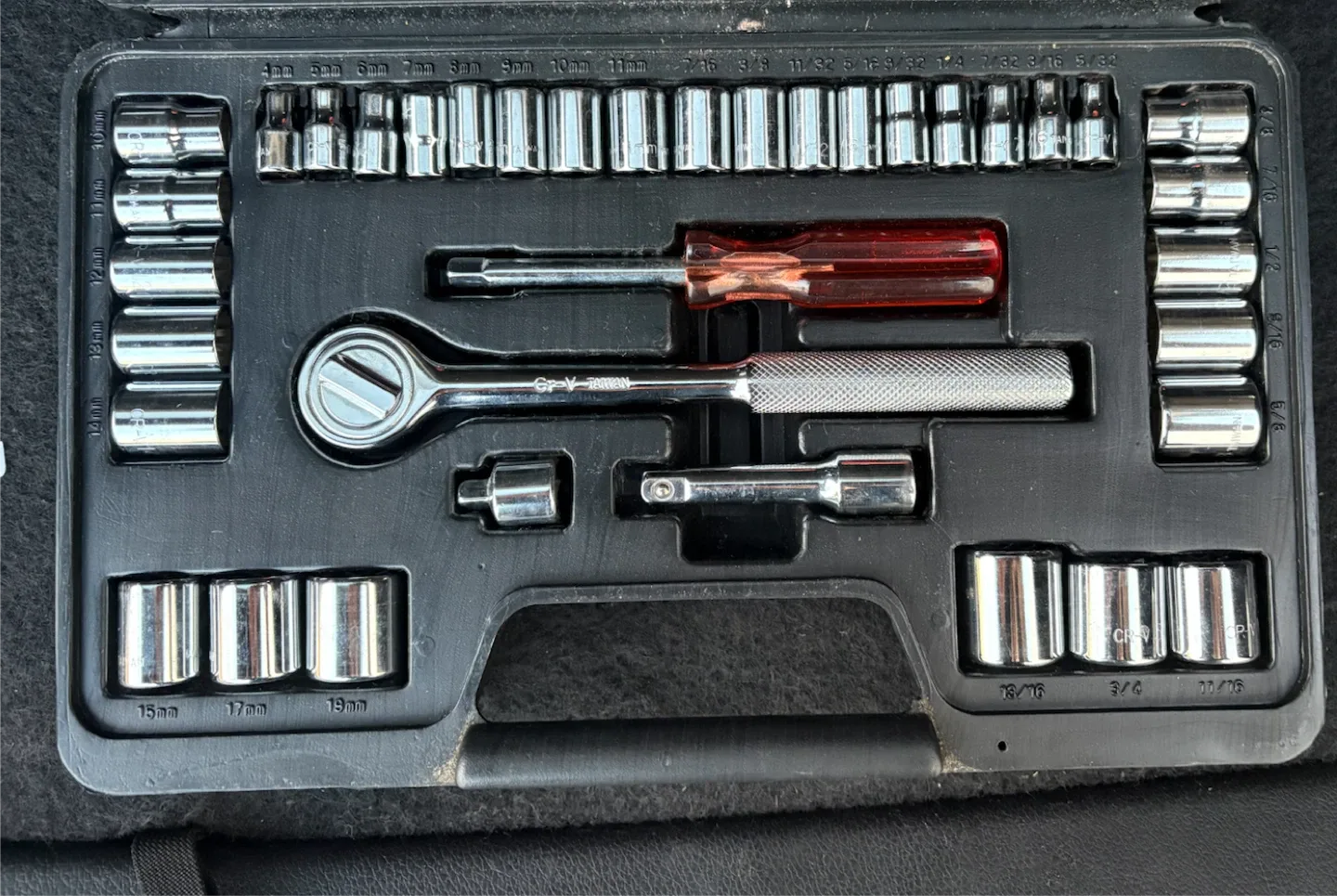Socket Wrench Set with Ratchet and Screwdriver