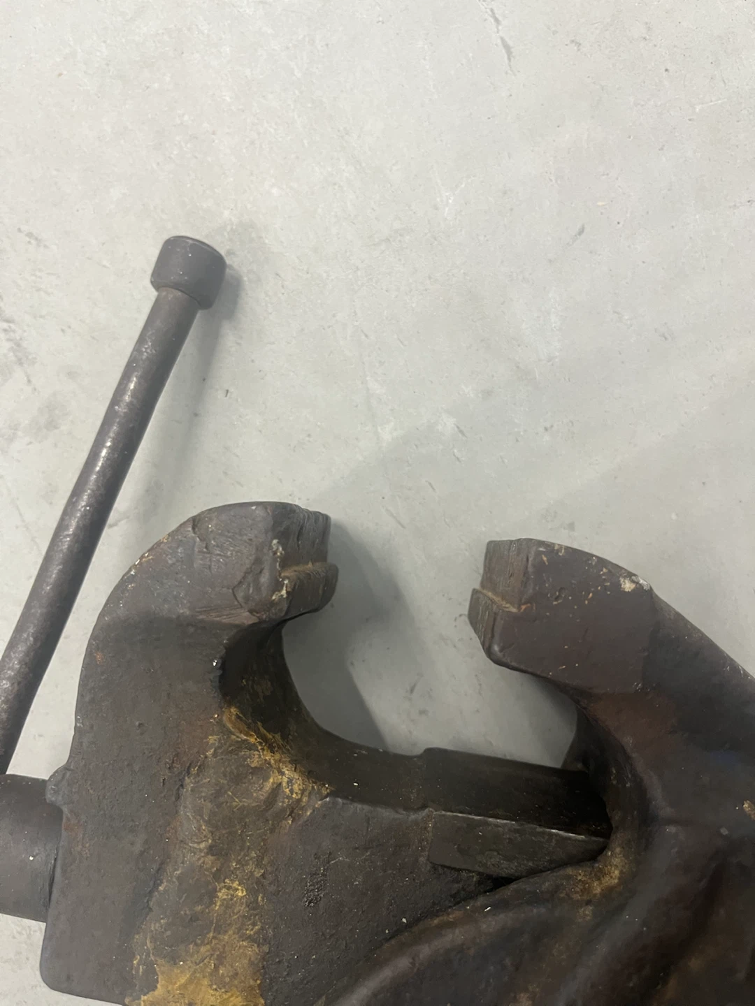 Canadian No. 4 Vise - photo 2