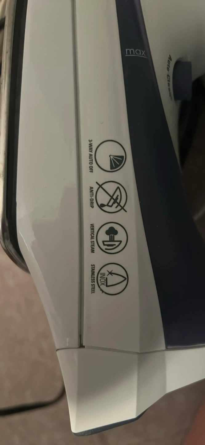 Black & Decker IR1070SC Steam Iron - photo 3