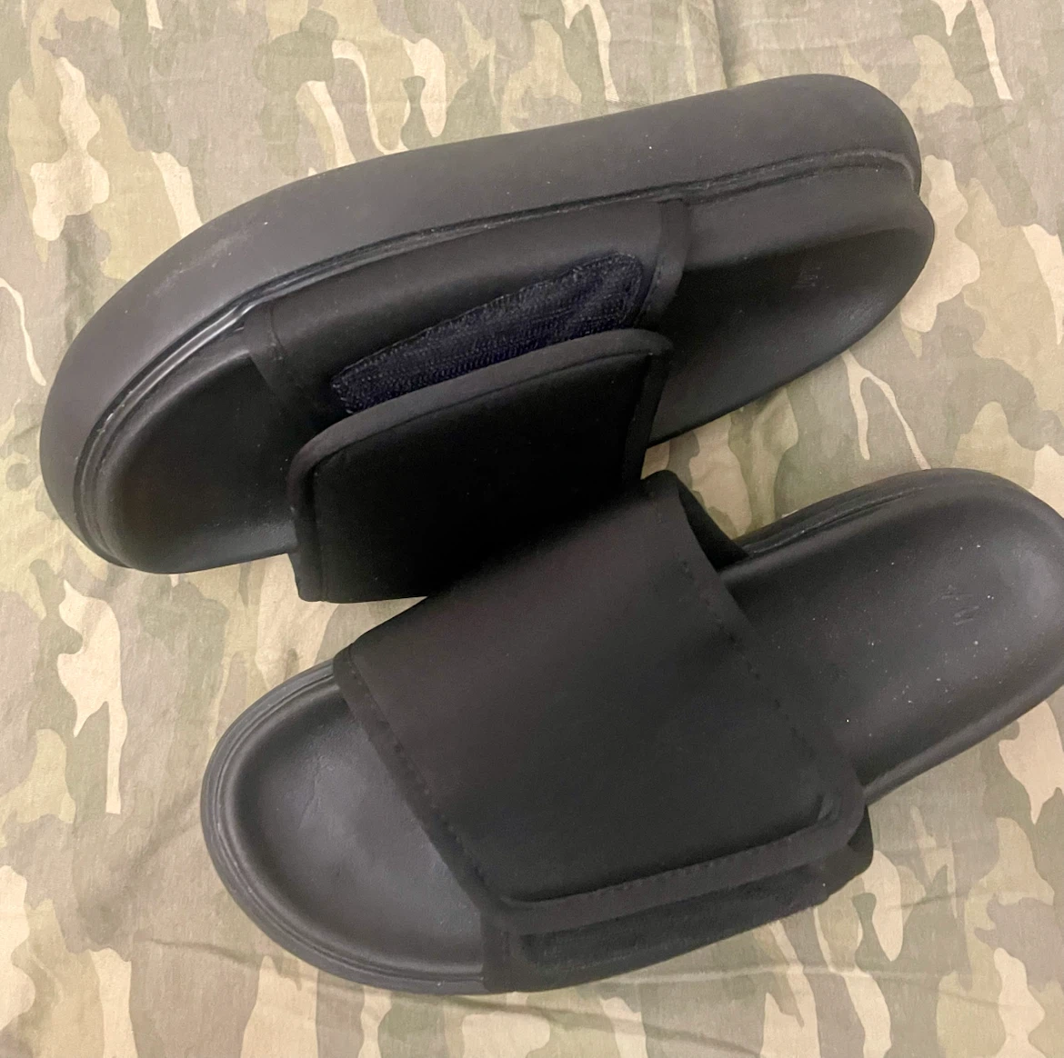 H&M Black Adjustable Slides Size 11 - photo 5