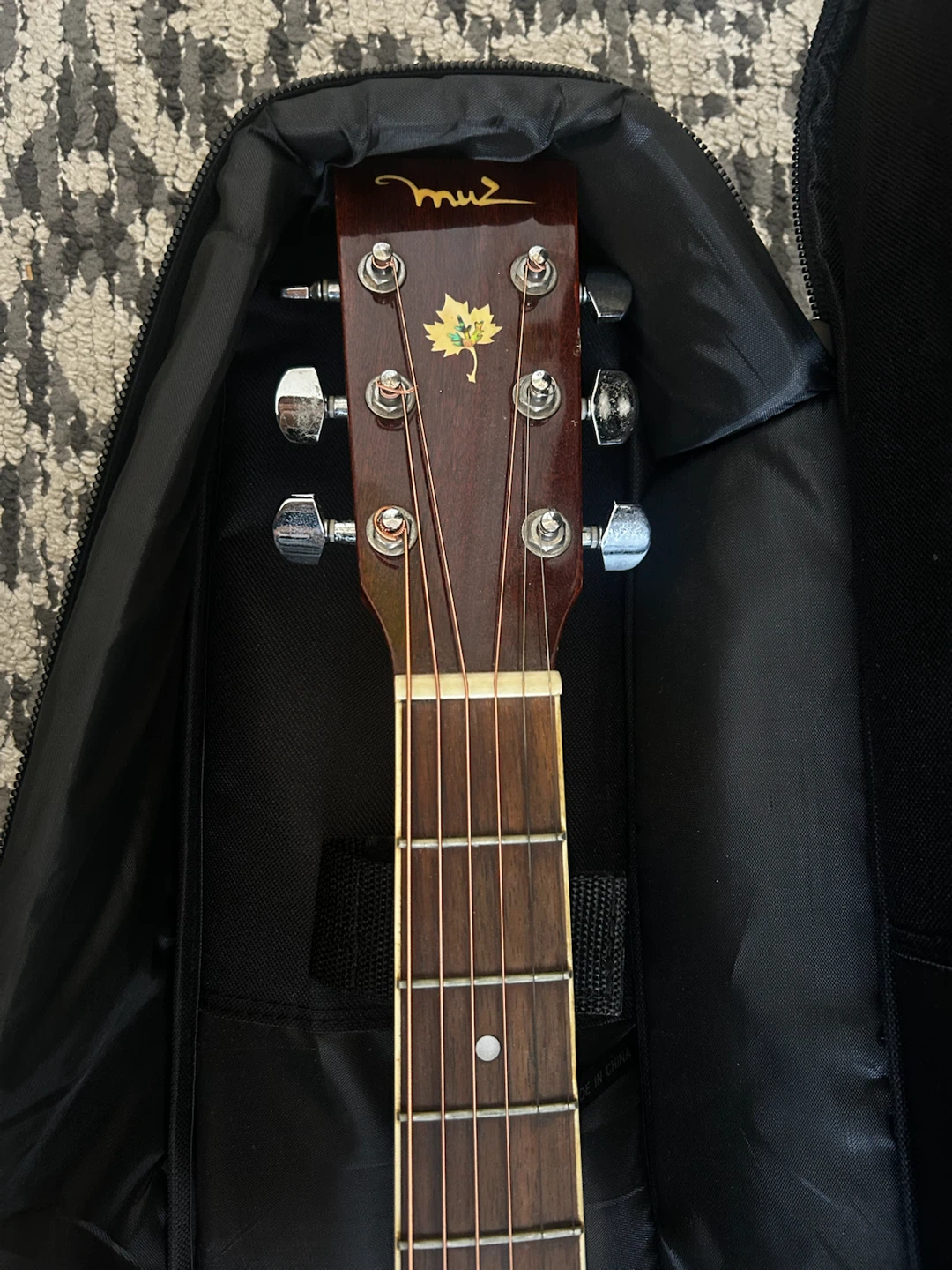 Muz Acoustic Guitar with gig Bag and Accessories - photo 2