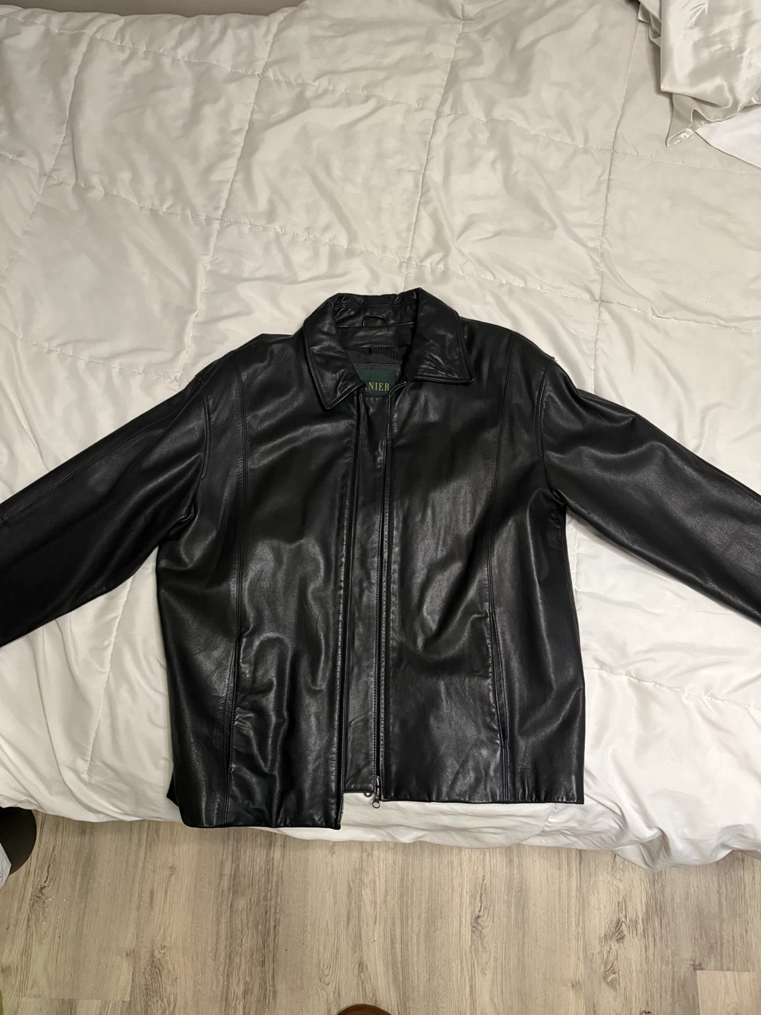 DANIERE Black Leather Jacket - Medium