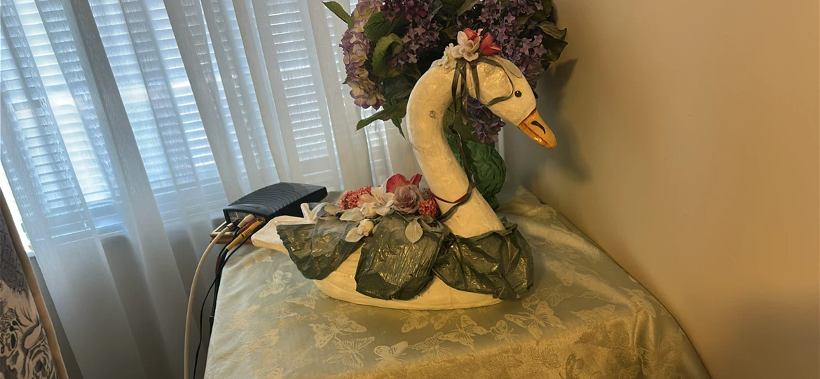 Swan decor