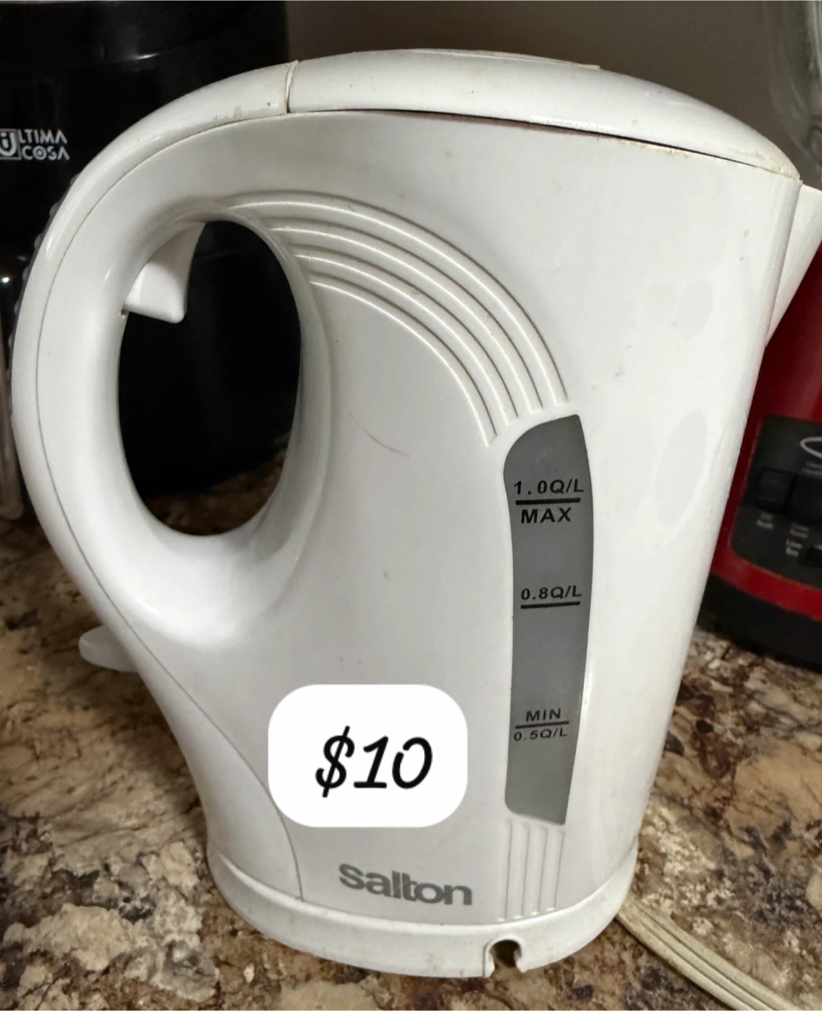 Salton White Electric Kettle