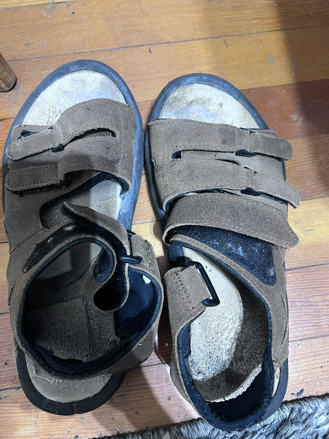 Mountain Equipment Co-op Men's Size 8 Sandals