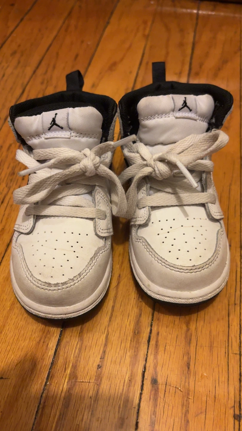 Air Jordan 1 Toddler Shoes - photo 2