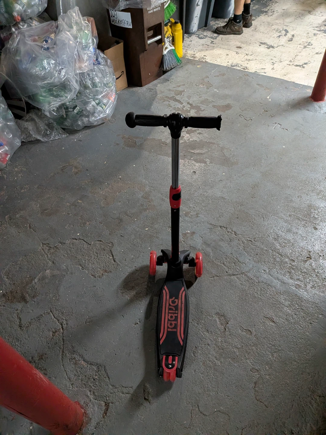 Dribbl 3-Wheel Scooter - photo 2
