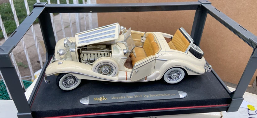 Maisto Mercedes-Benz 500 K Typ Specialroadster Model Car