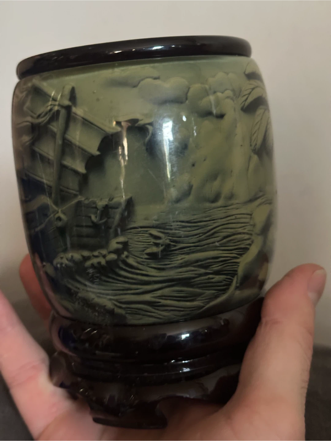 Vintage Chinese Faux Cinnabar Resin Junk Ship Brush Pot - photo 2