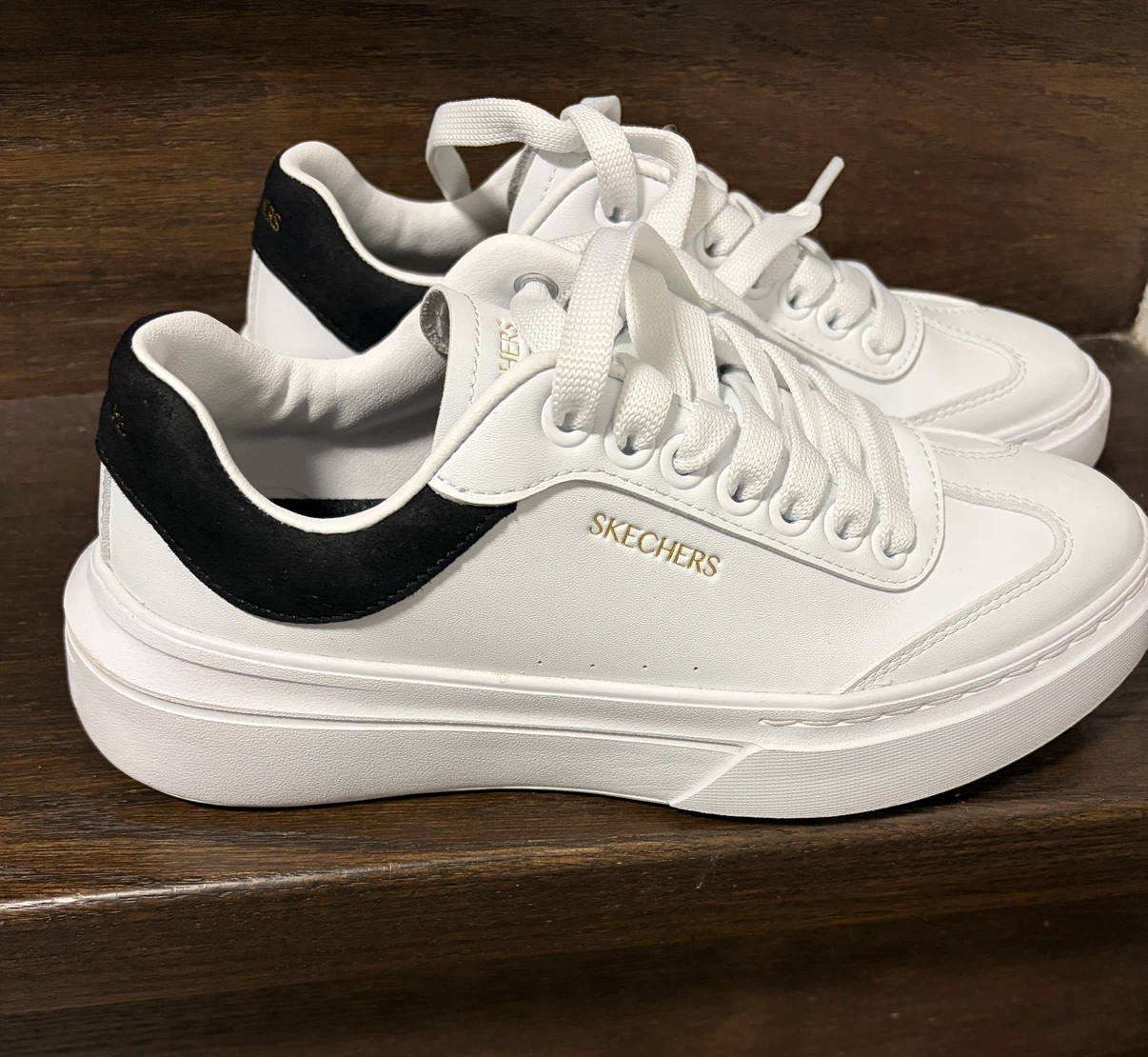 Skechers Women's White Memory Foam Sneakers - photo 2