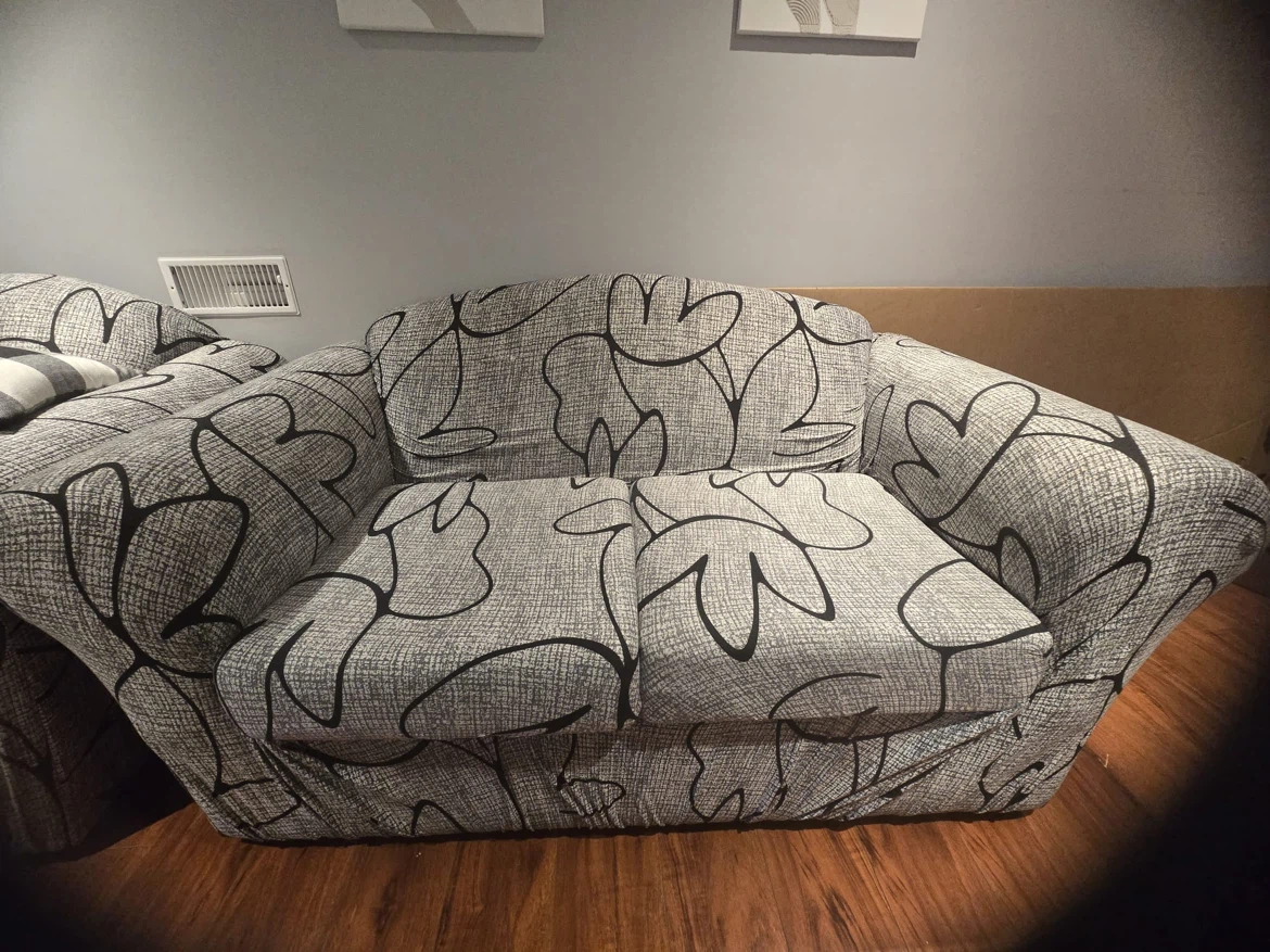 2 seater sofa with love seat - photo 2