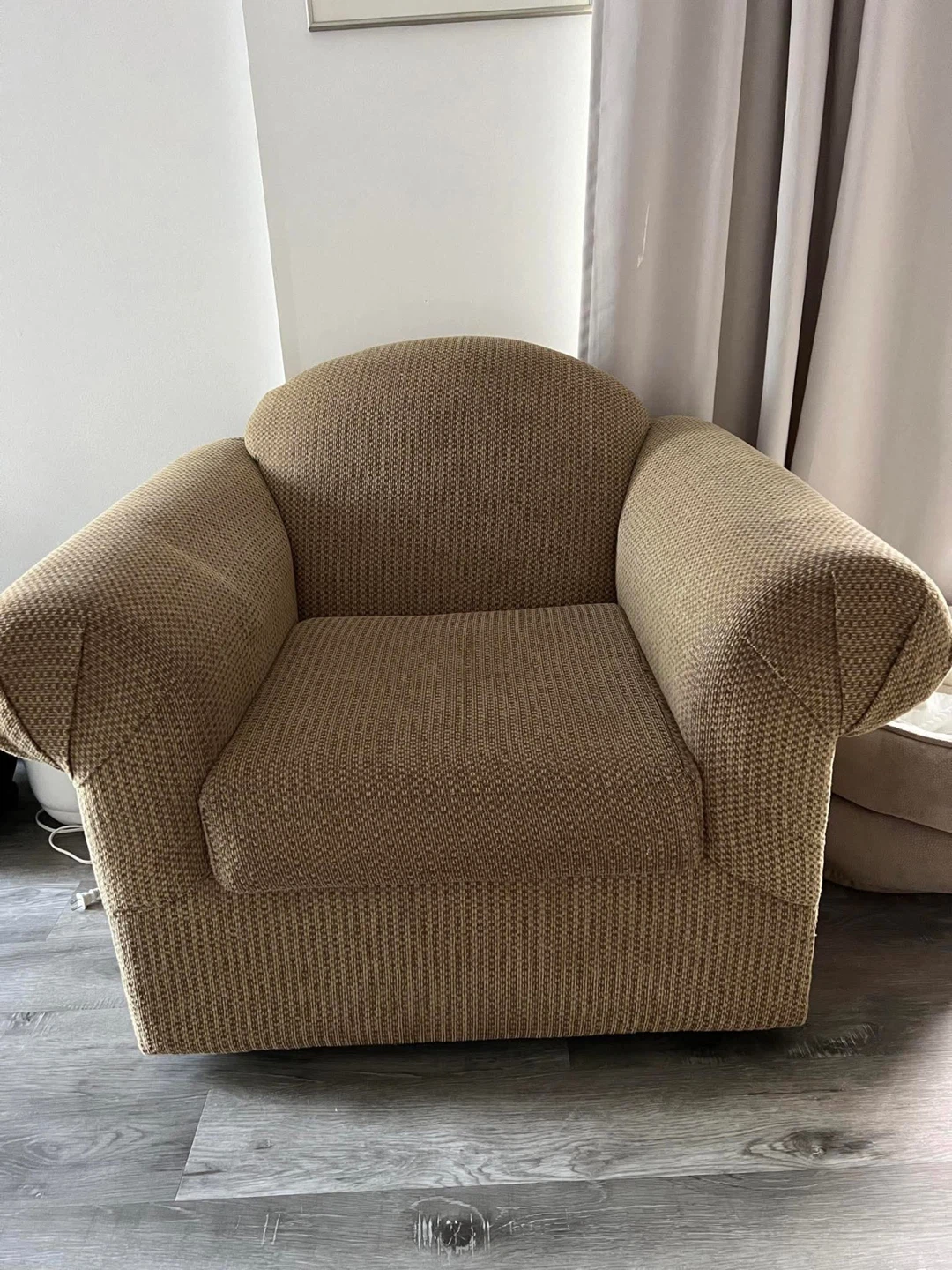 2 seater sofa with love seat - photo 4