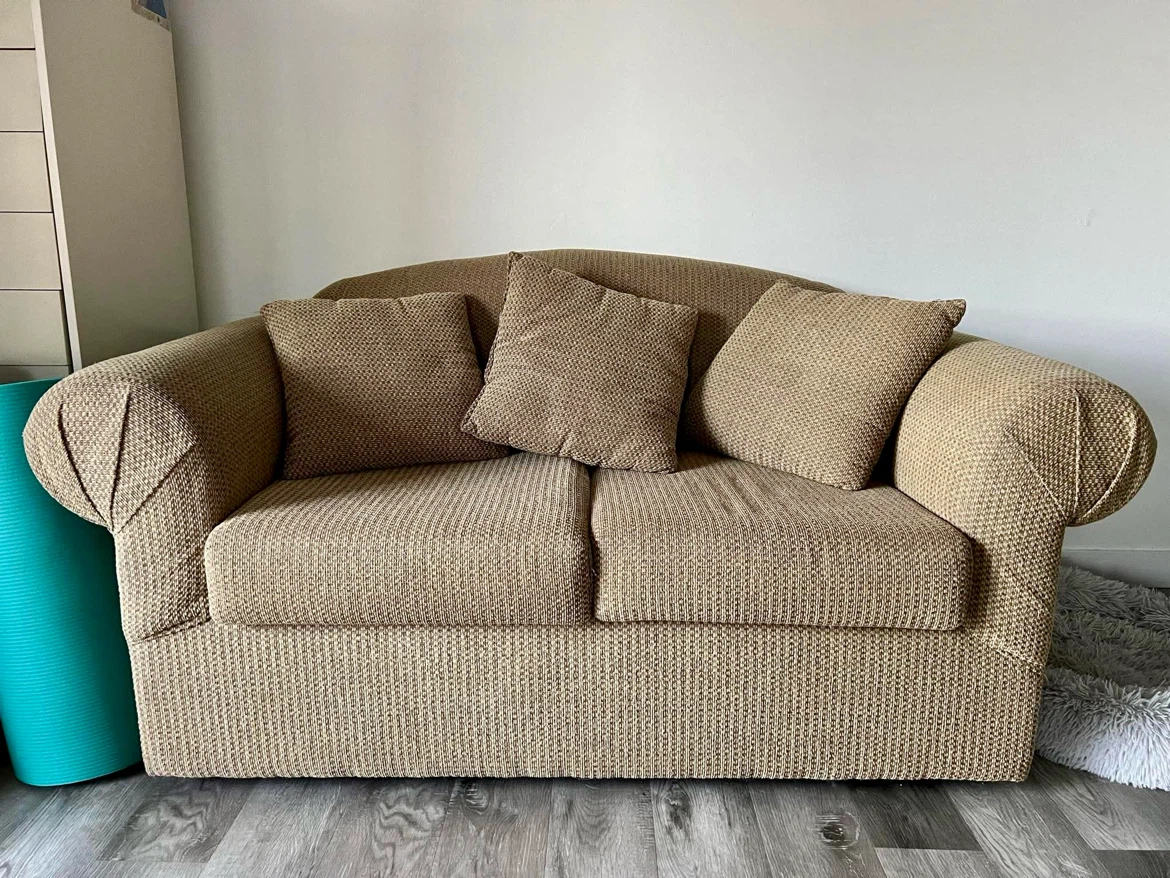 2 seater sofa with love seat - photo 5