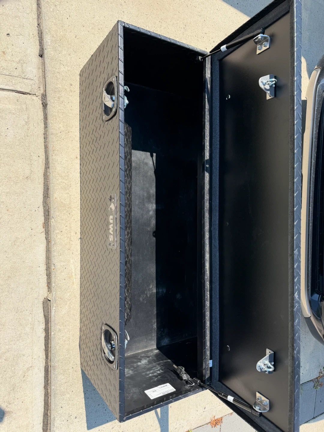 UWS under tonneau box - photo 3