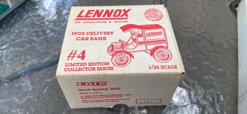 Vintage Lennox 1913 Ford Model T Die-Cast Bank - photo 5