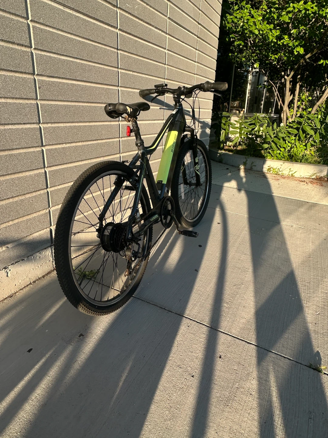 Hyper 26" Electric Mountain Bike - Freshly Serviced w/ Charger - photo 2