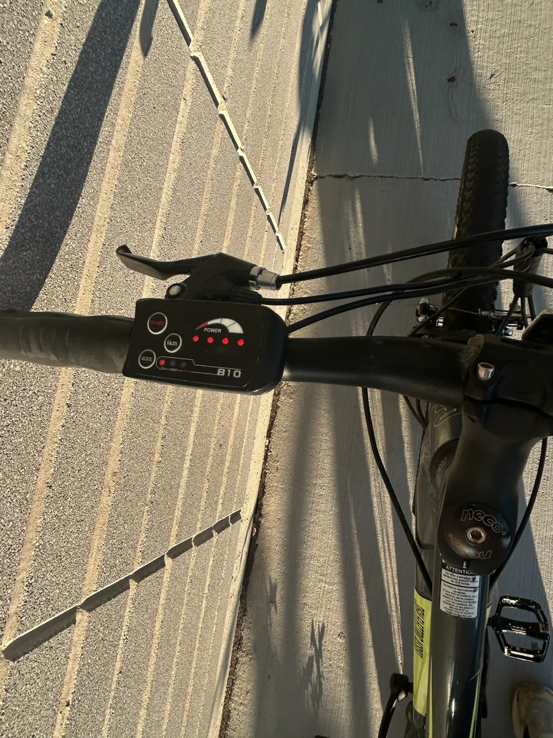 Hyper 26" Electric Mountain Bike - Freshly Serviced w/ Charger - photo 5