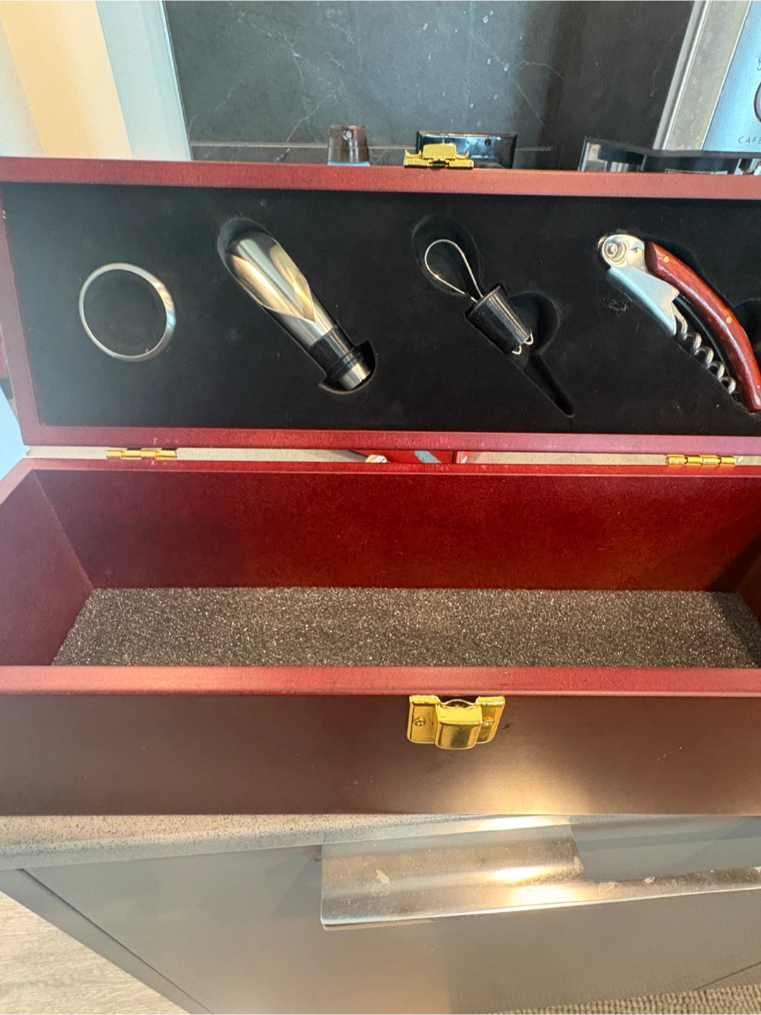 Free items must pick up tomorrow - photo 3