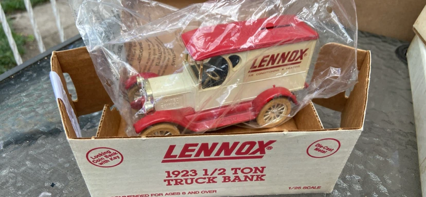 Lennox 1923 1/2 Ton Truck Bank - photo 3