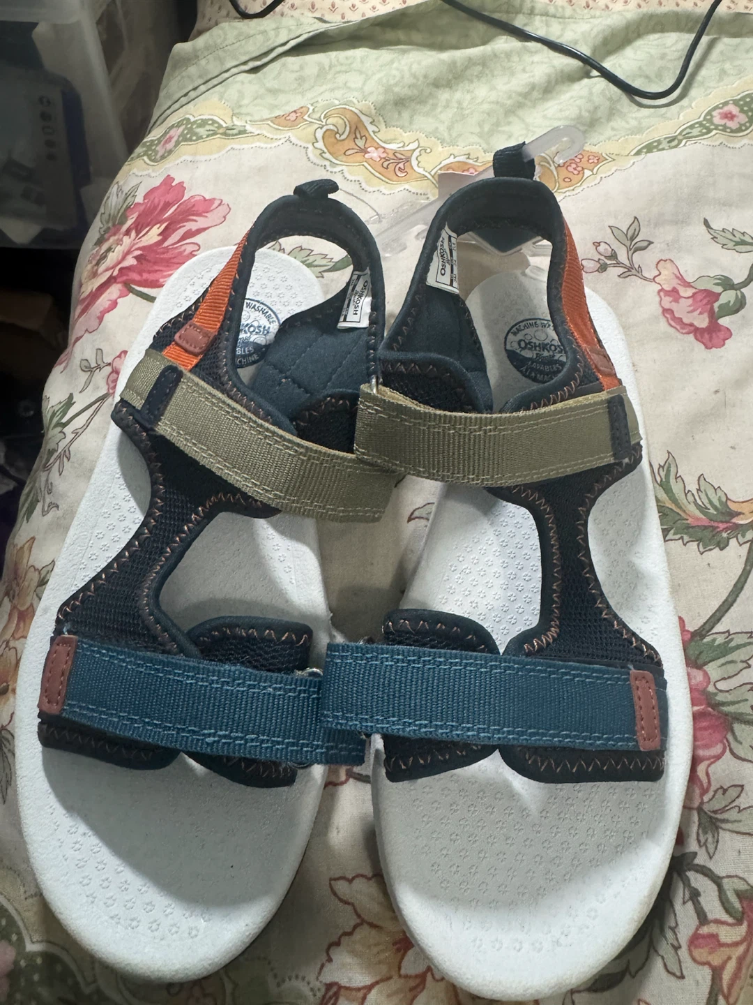 OshKosh B'gosh Youth 3 Washable Sandals