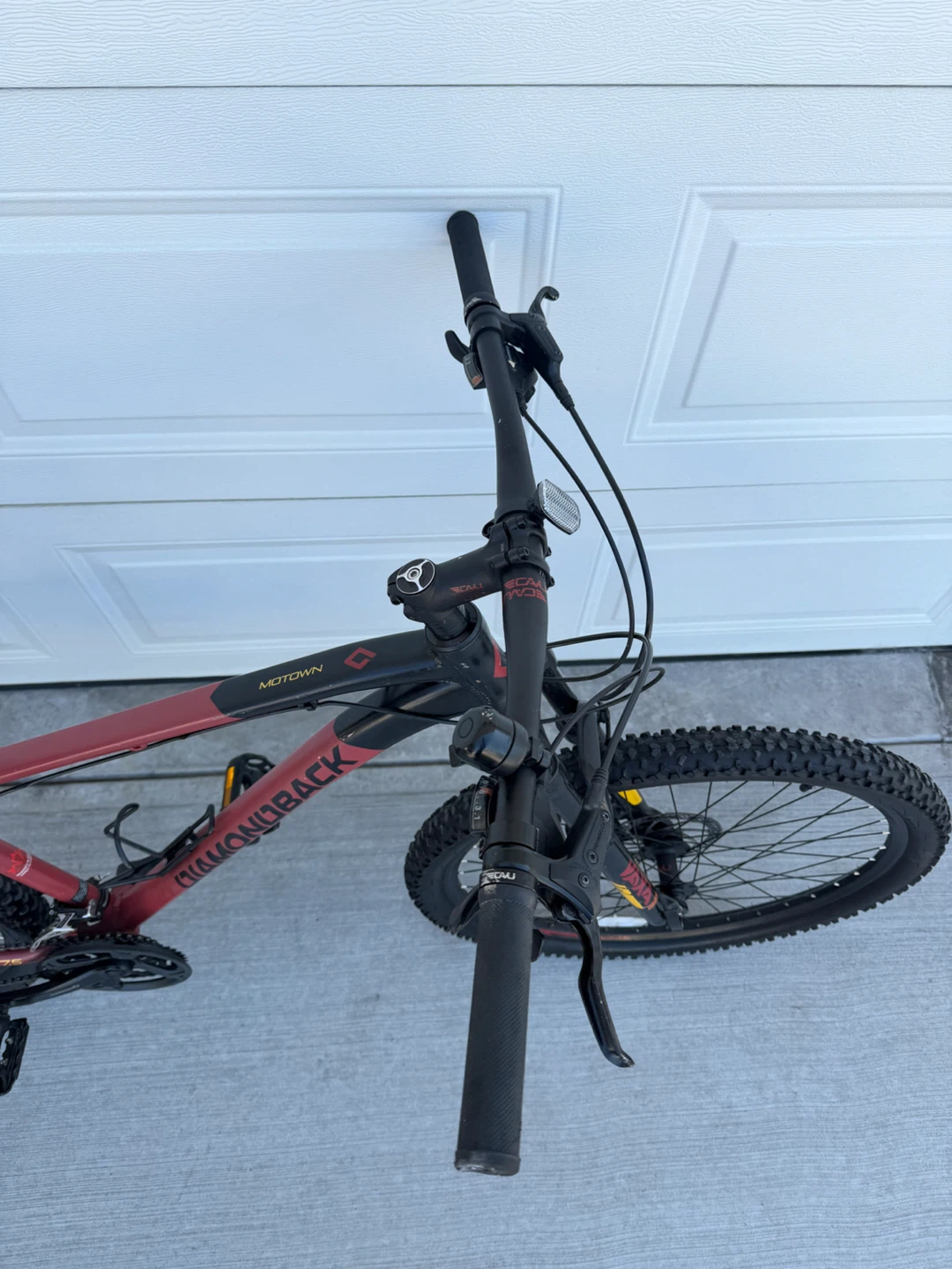 diamondback motown 27.5” bike - photo 3