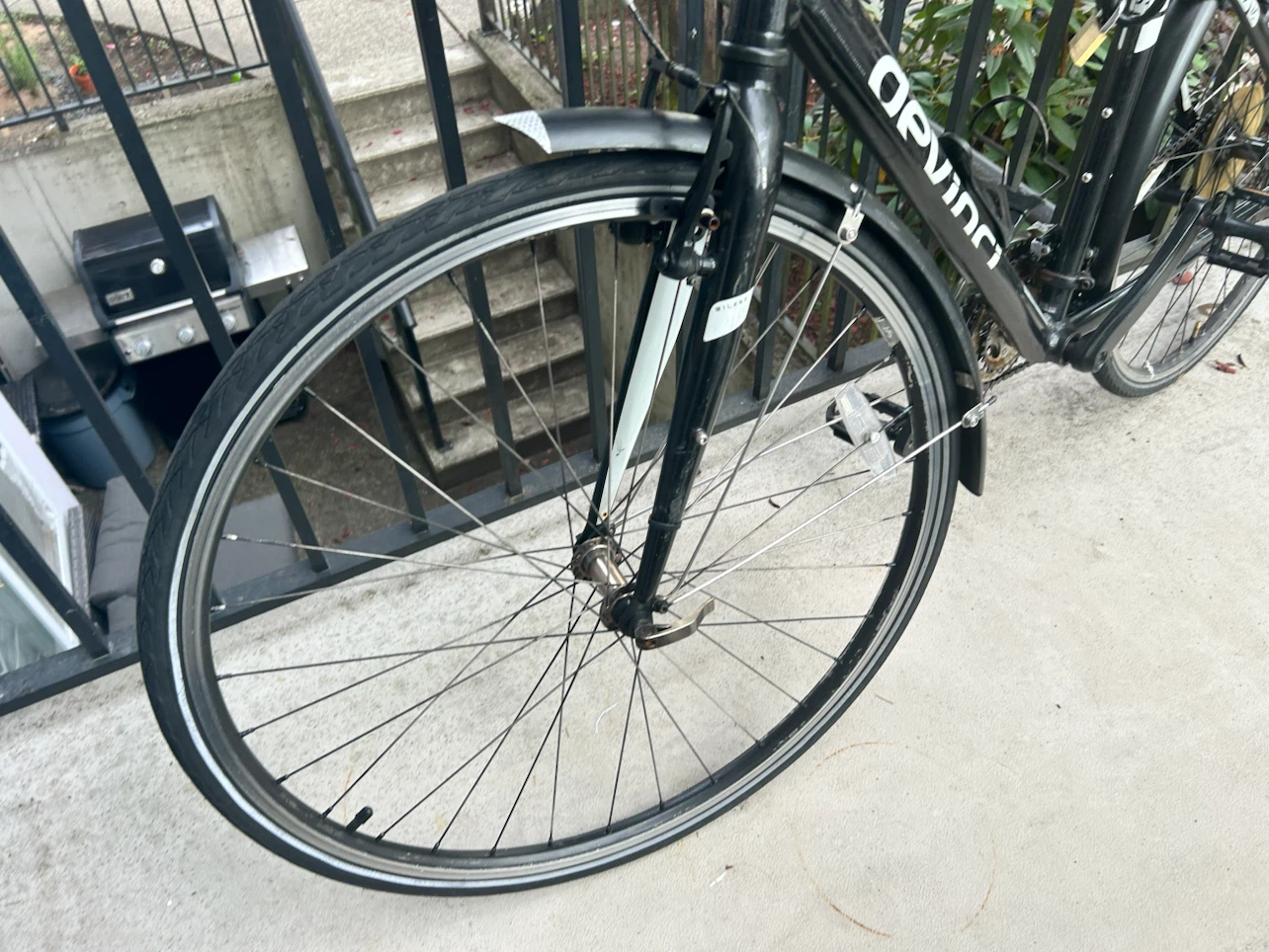 Devinci Milano Hybrid Bike - photo 2
