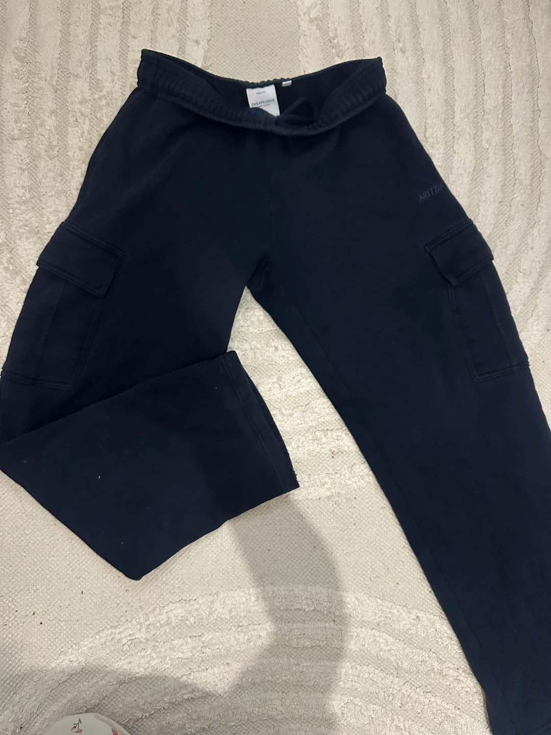 2 Navy blue aritiza/TNA sweatpants