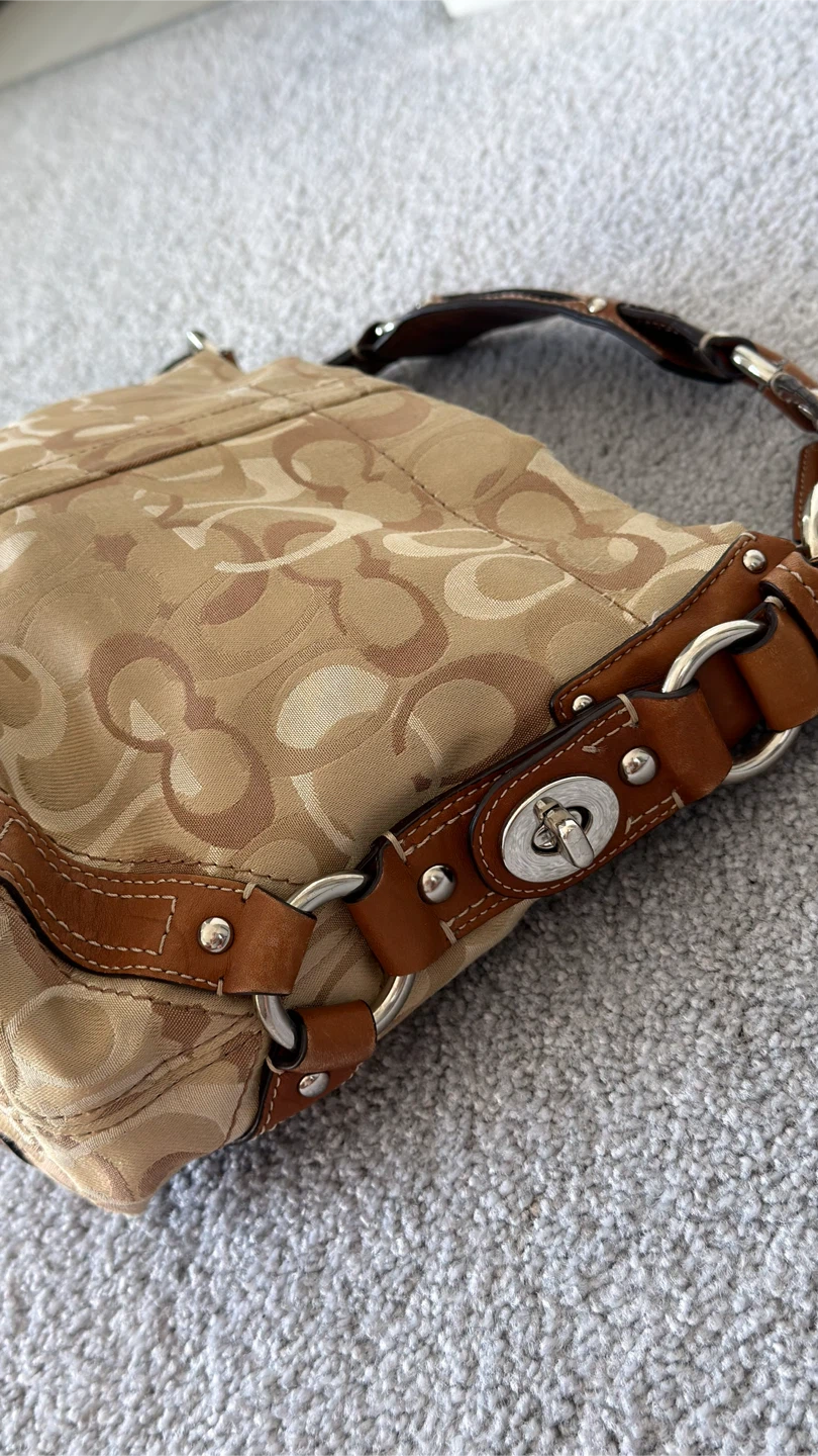 Coach Signature Hobo Handbag vintage 2006 - photo 4