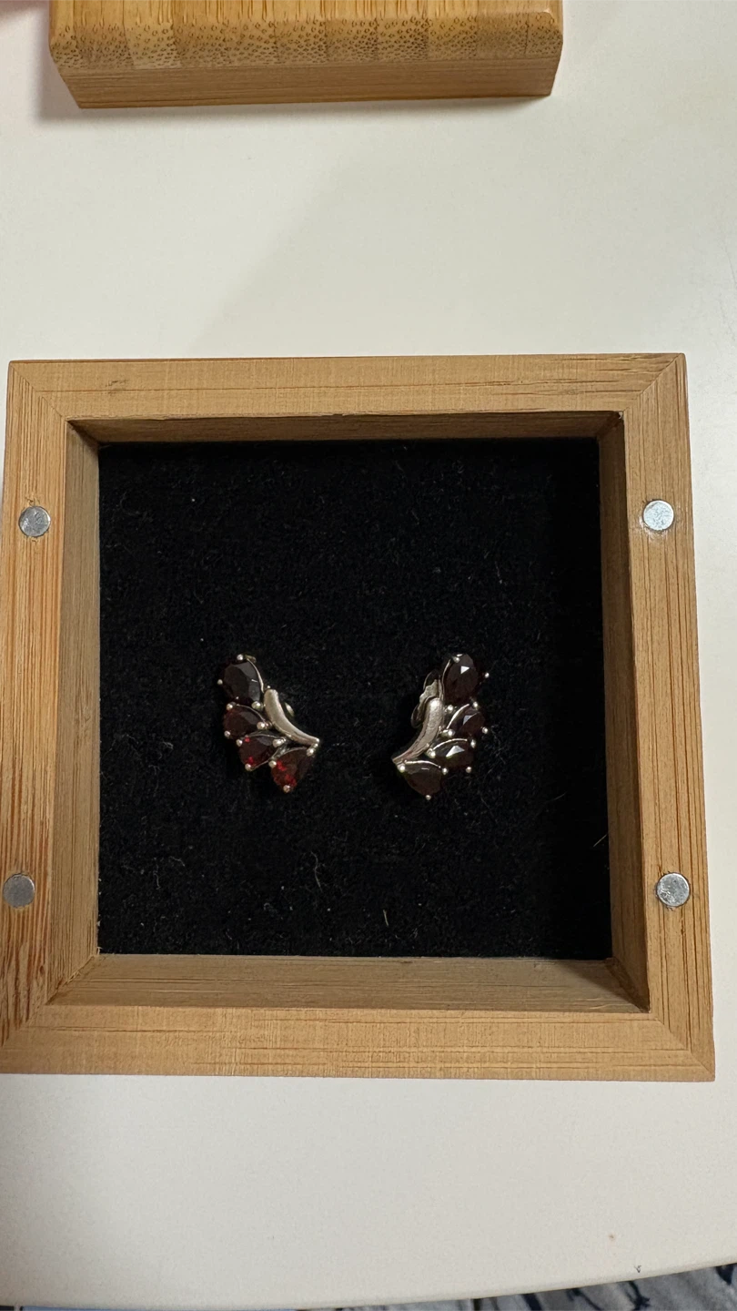 Garnet and Pearl Leaf Earrings
